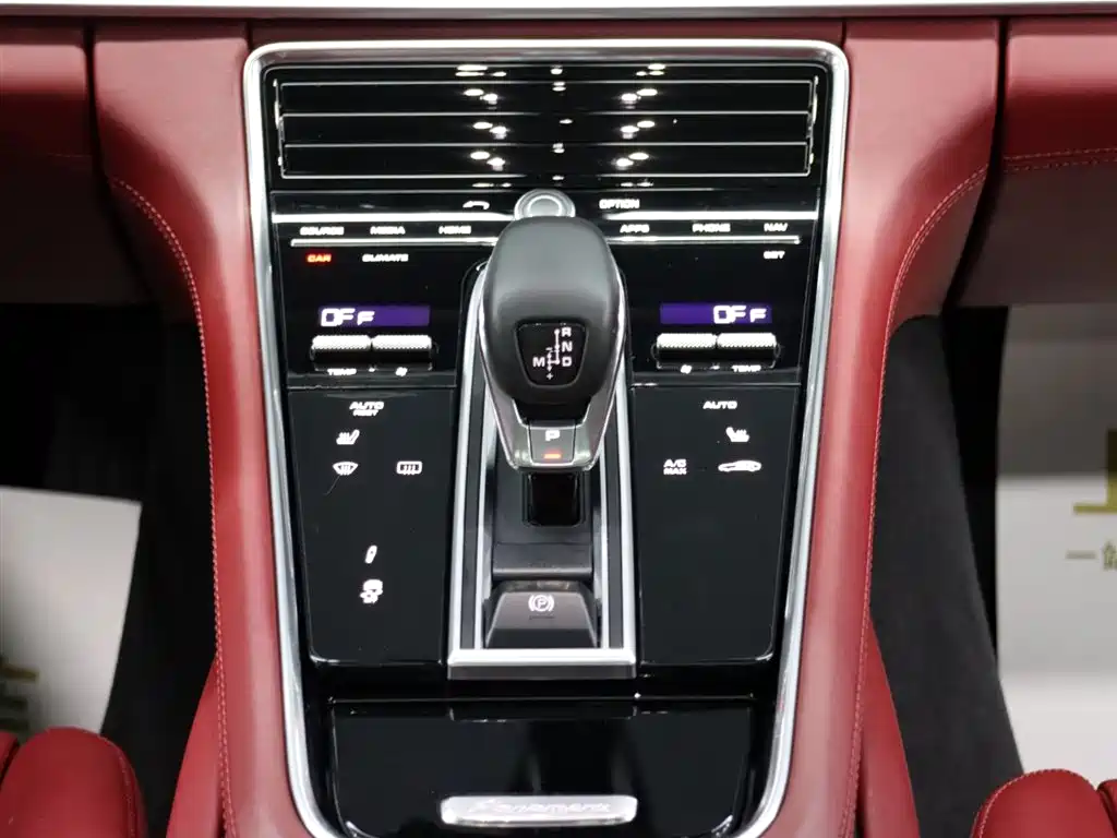 Porsche Panamera 2018 — фото 17