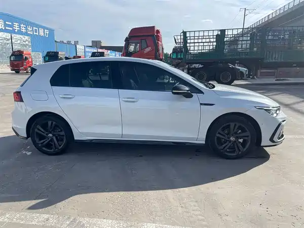 Volkswagen Golf 2023