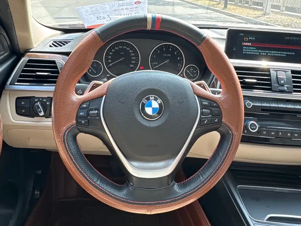 BMW 3 Series 2016 — фото 27
