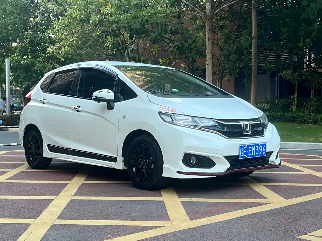 Honda Fit 2018 — фото 3