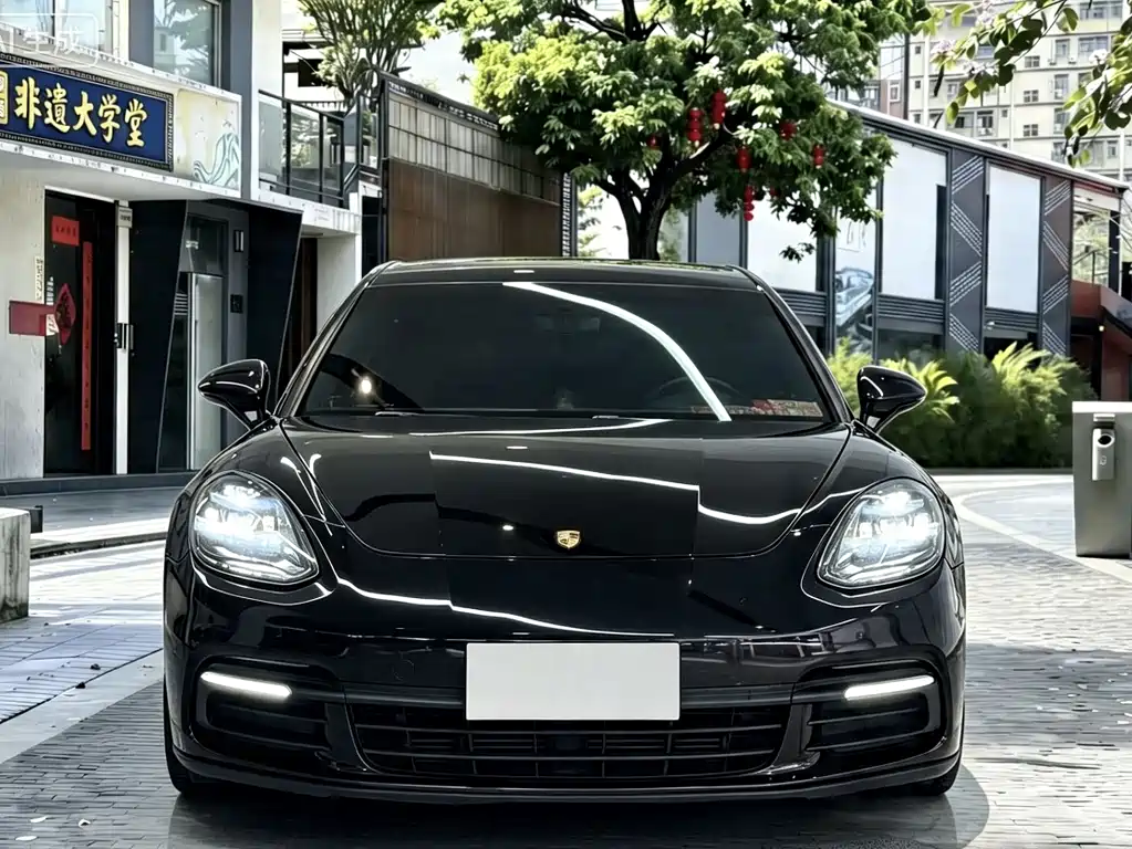 Porsche Panamera 2017 — фото 2