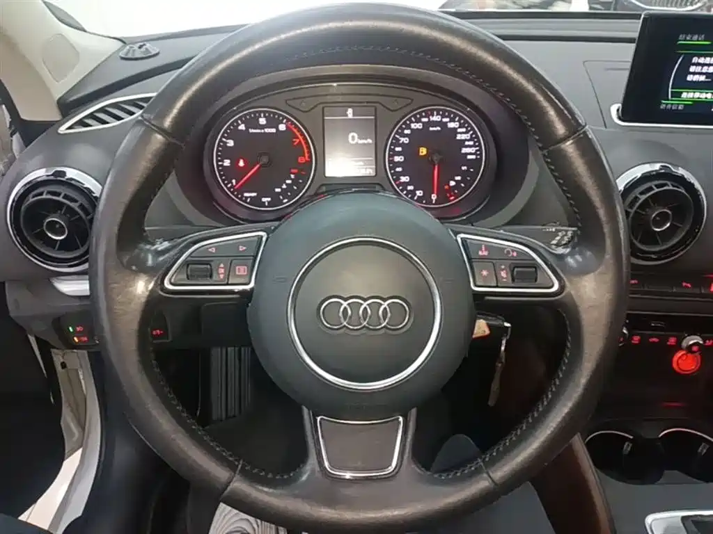 Audi A3 2017 — фото 11