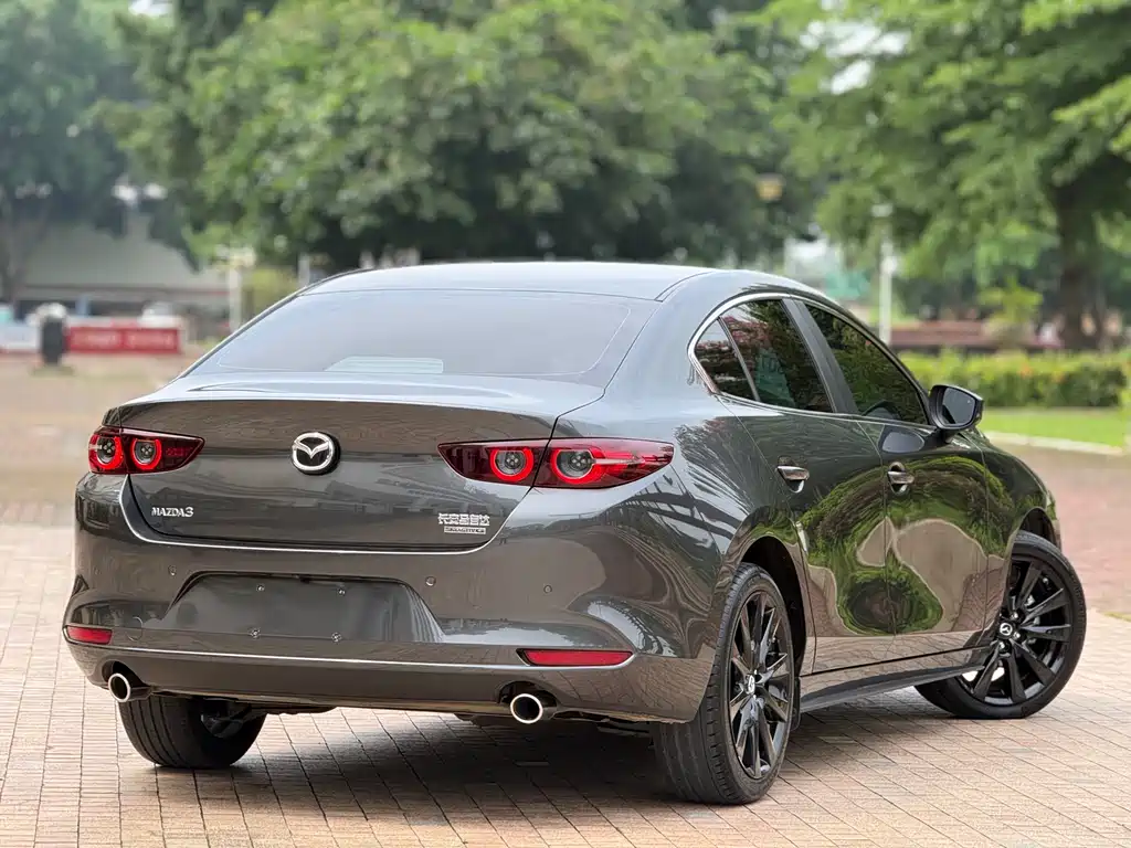 Mazda 3 Axela 2024