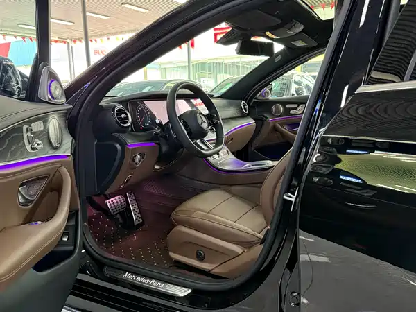 Mercedes-Benz E-Class 2023