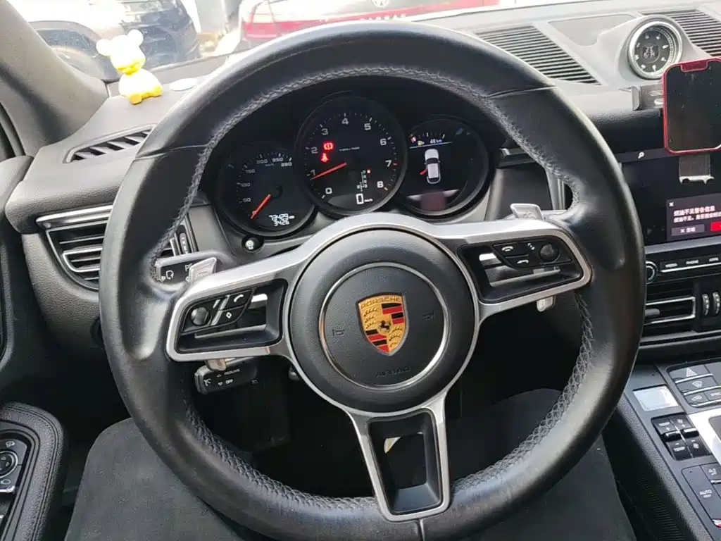 Porsche Macan 2020 — фото 11