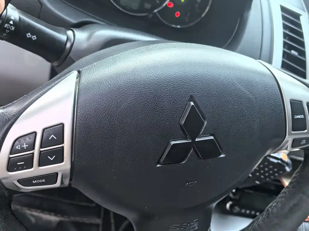 Mitsubishi Pajero Sport 2016 — фото 14