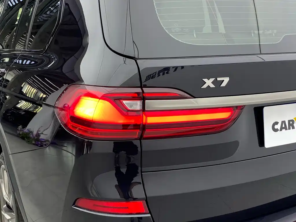 BMW X7 2021 — фото 37