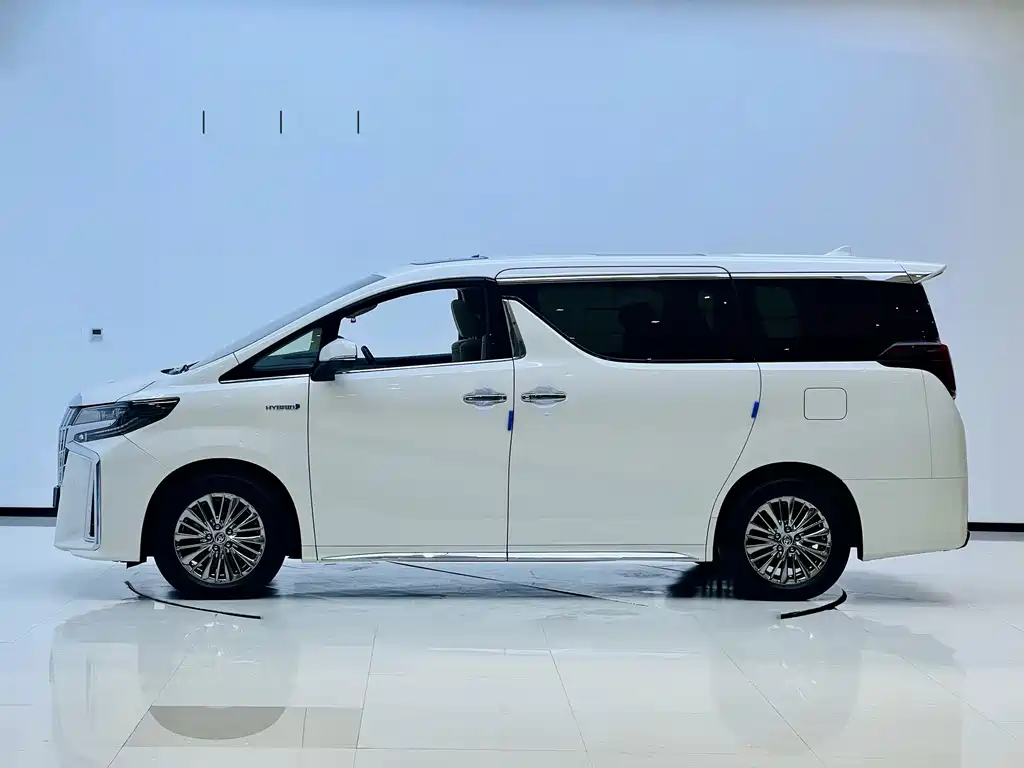 Toyota Alphard 2022 — фото 2