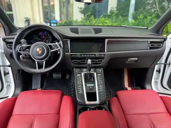 Porsche Macan 2024