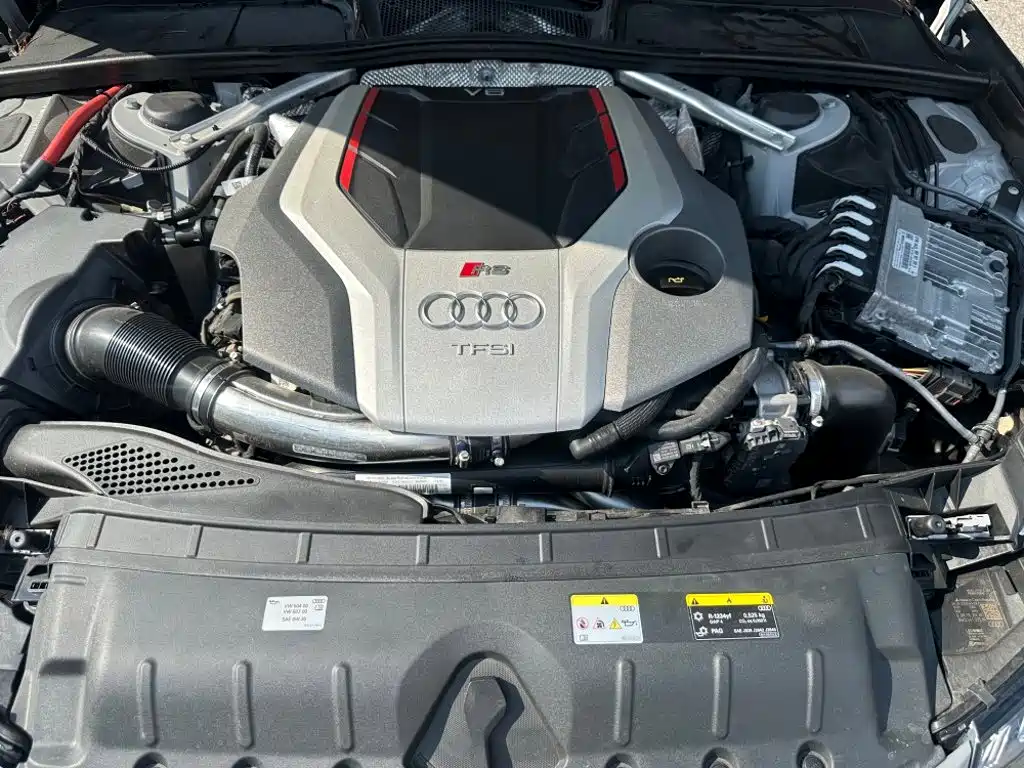 Audi RS 4 2024 — фото 9