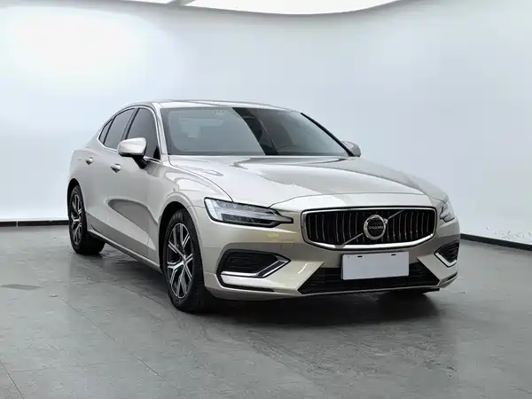Volvo S60 2023