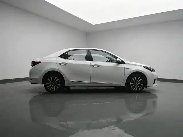 Toyota Corolla 2017 — фото 11