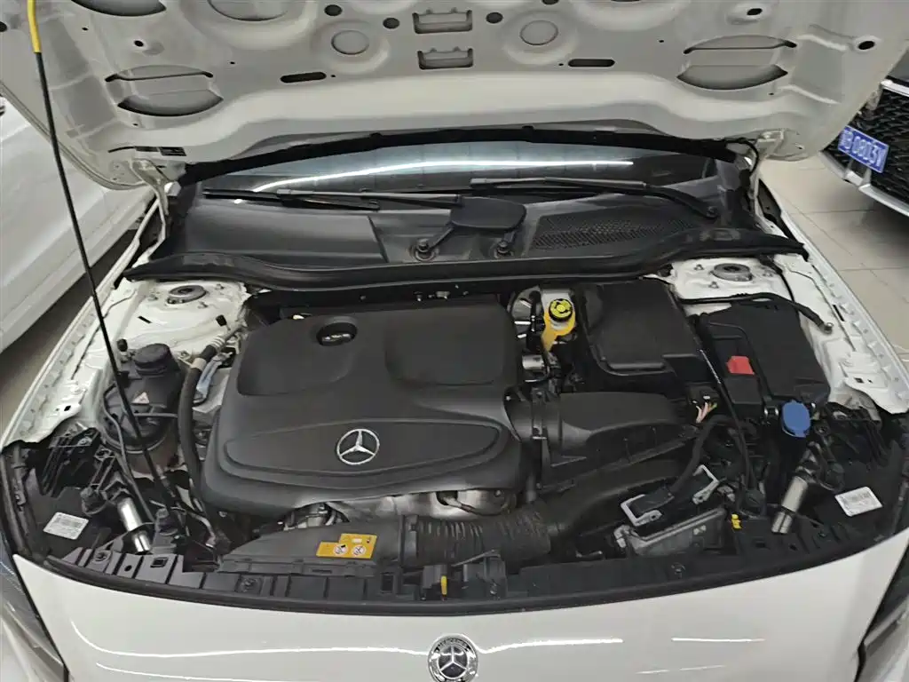 Mercedes-Benz GLA 2017 — фото 16