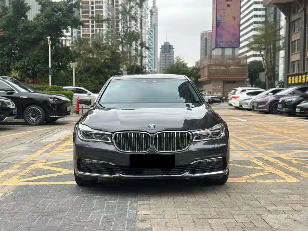 BMW 7 Series 2016 — фото 2
