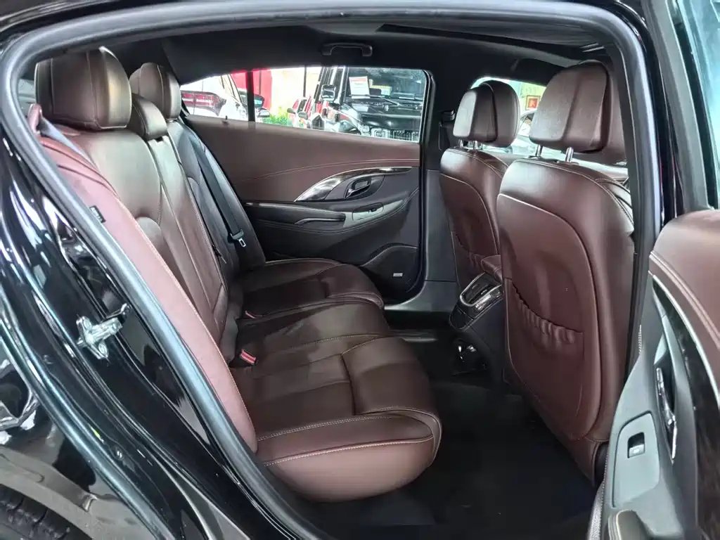 Buick LaCrosse 2015 — фото 11
