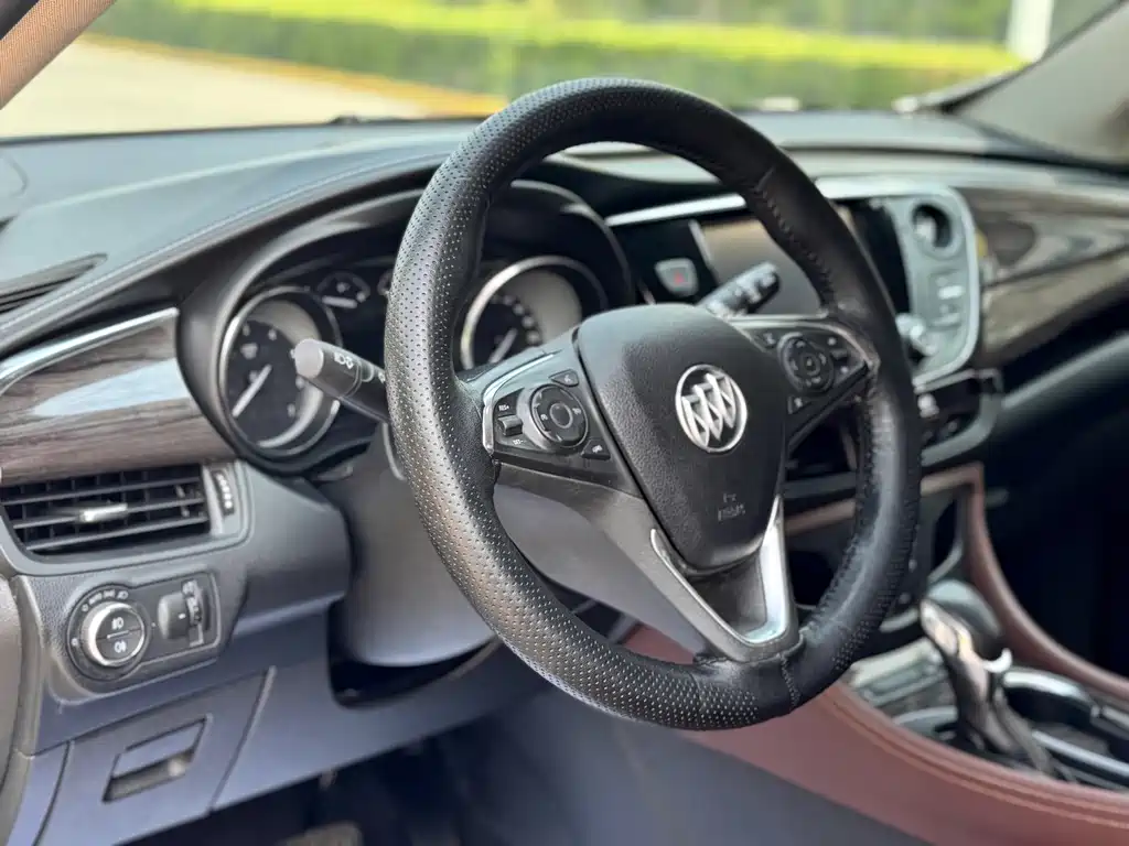 Buick Envision Plus 2017 — фото 18