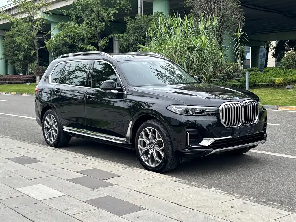BMW X7 2021 — фото 3