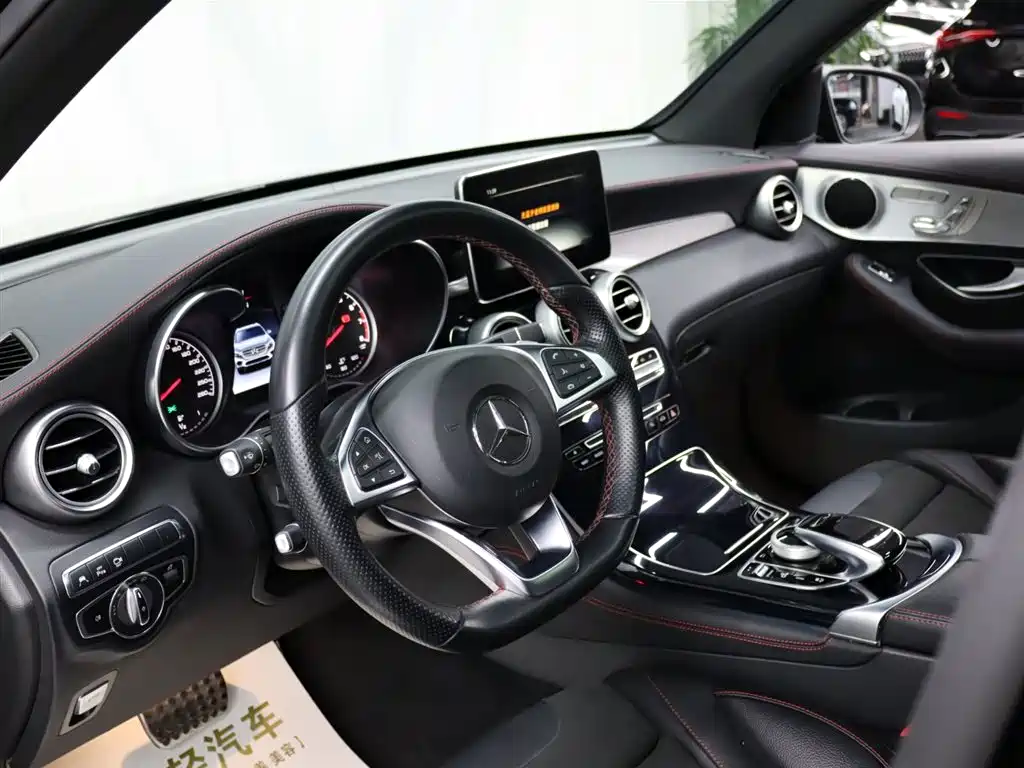 Mercedes-Benz GLC AMG 2018 — фото 7