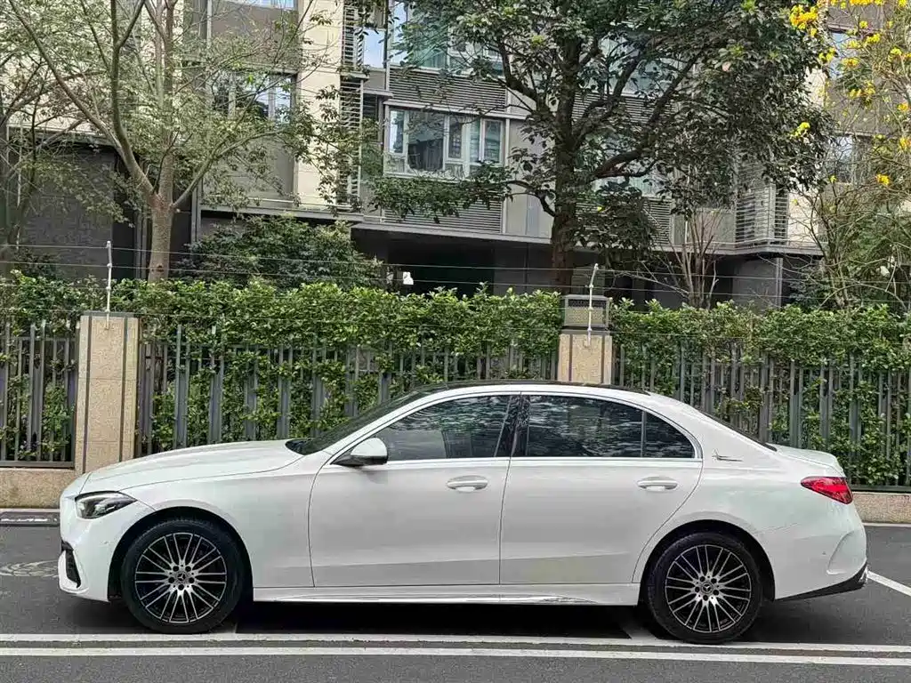 Mercedes-Benz C-Class 2022 — фото 2