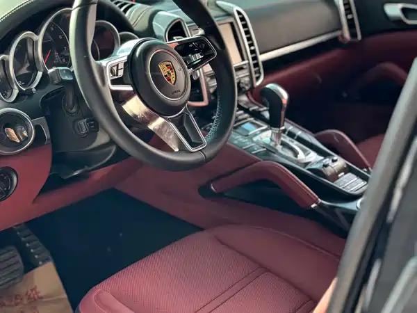 Porsche Cayenne 2011