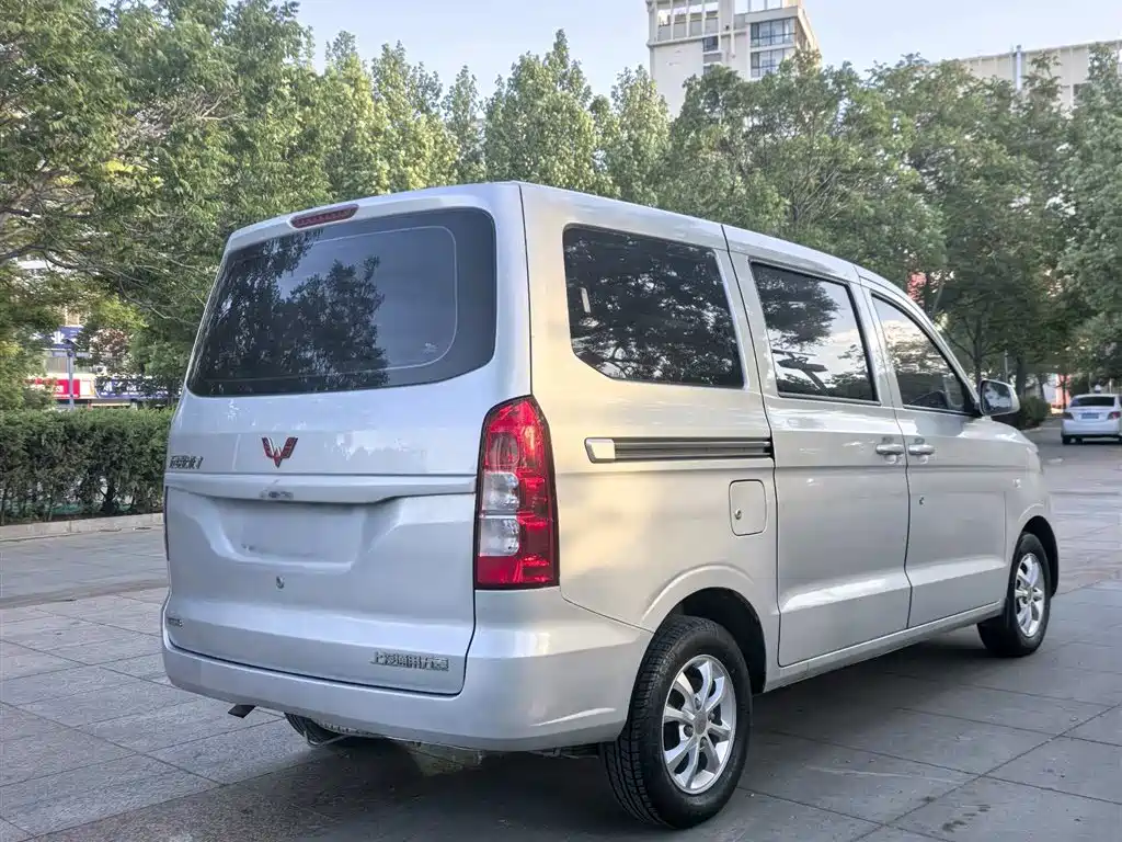 Wuling Hongguang V 2019 — фото 4