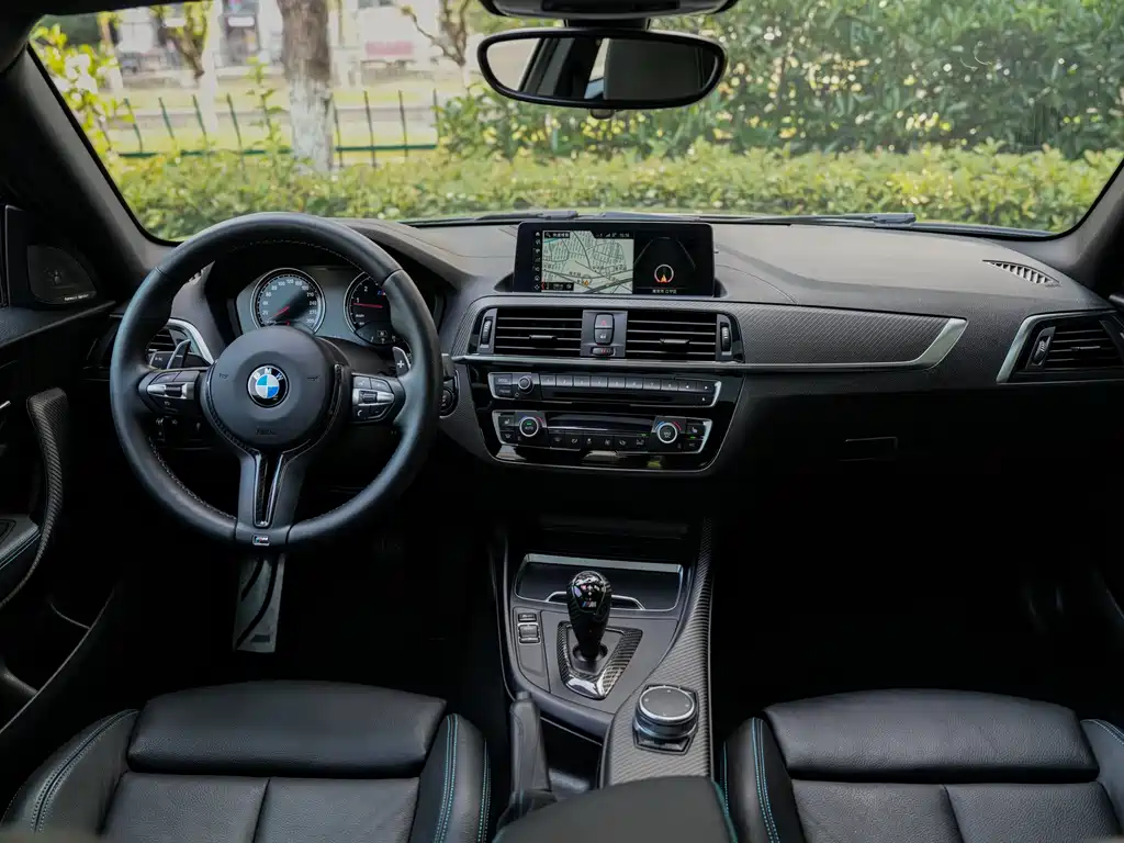 BMW M2 2018 — фото 9