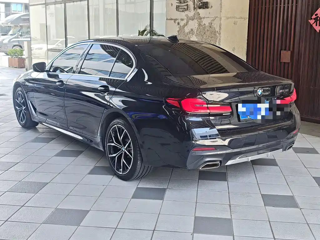 BMW 5 Series 2021