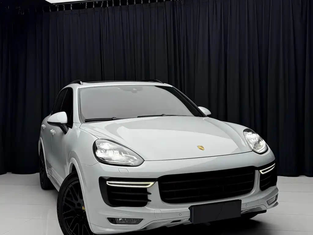 Porsche Cayenne 2016 — фото 8