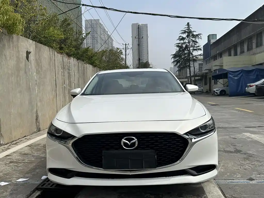Mazda 3 Axela 2021 — фото 2