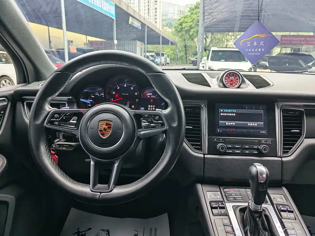 Porsche Macan 2018 — фото 5