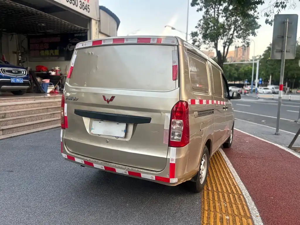Wuling Rongguang V 2018 — фото 11