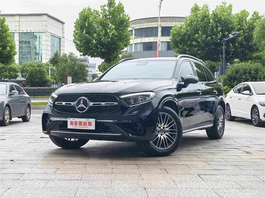 Mercedes-Benz GLC 2025 — фото 1
