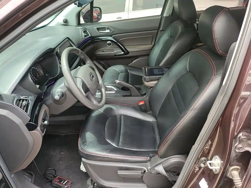 GAC Motor Trumpchi GS4 2016 — фото 15