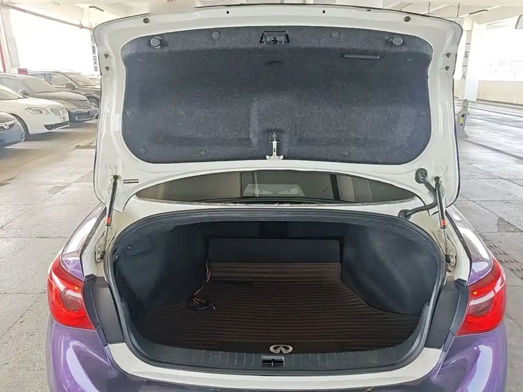 Infiniti Q50L 2016 — фото 19