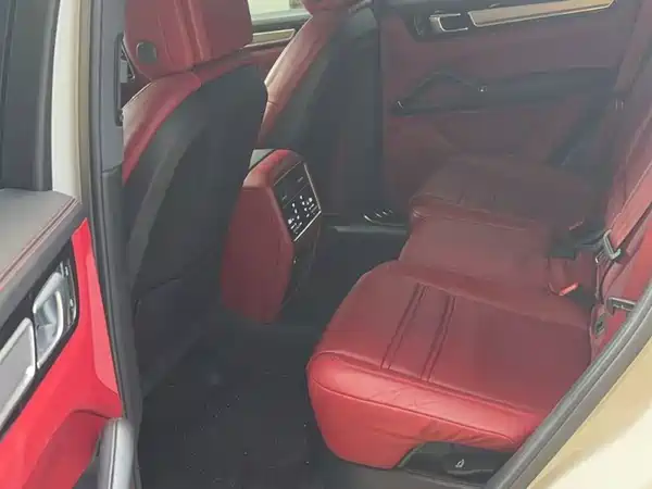 Porsche Cayenne 2023
