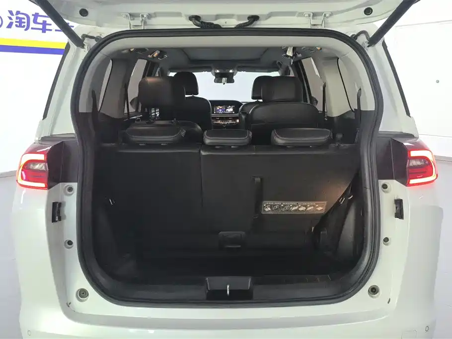GAC Motor Trumpchi M6 2023 — фото 4