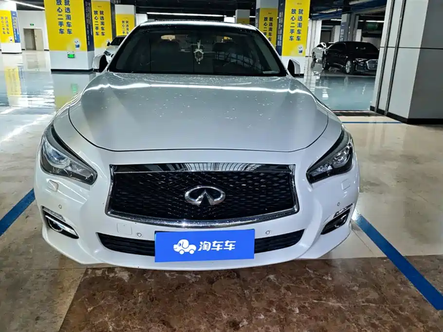 Infiniti Q50L 2015