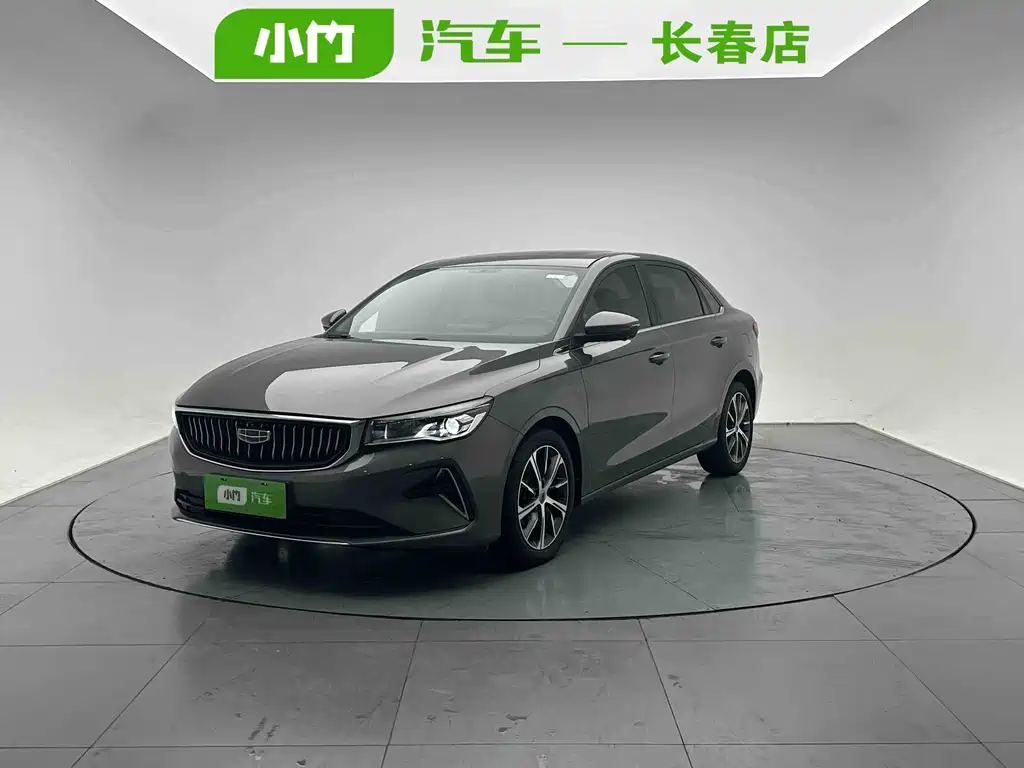 Geely Emgrand 2022