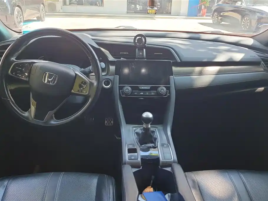 Honda Civic 2021 — фото 12