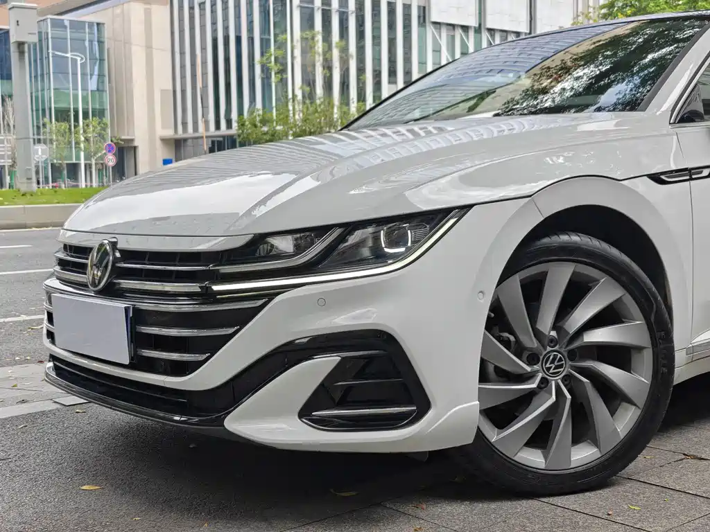 Volkswagen CC 2023 — фото 2
