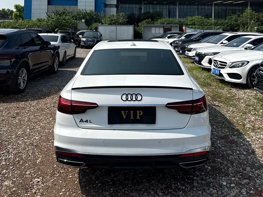 Audi A4L 2020