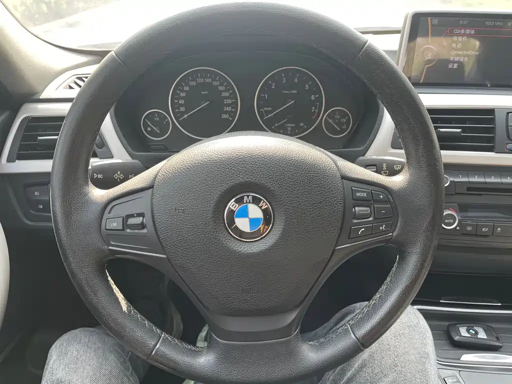 BMW 3 Series 2014 — фото 10