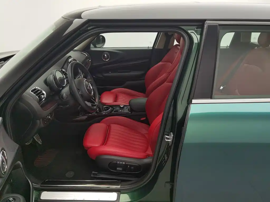 MINI Clubman 2017 — фото 10