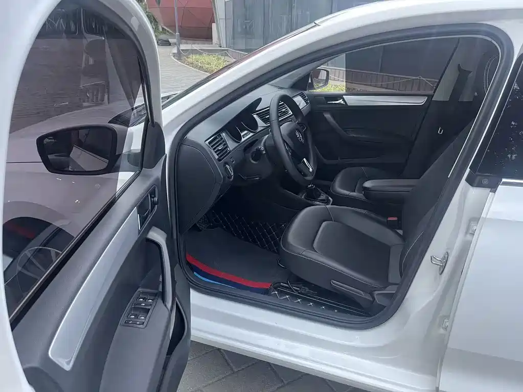 Skoda Rapid 2020 — фото 10