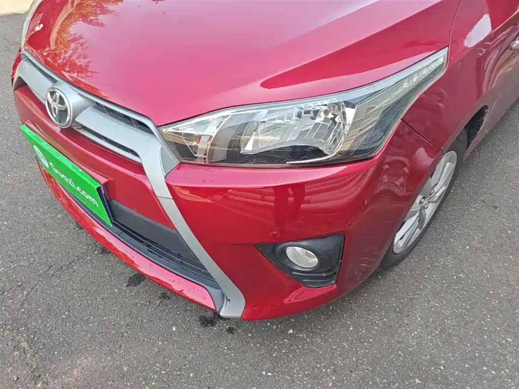 Toyota Yaris L 2015 — фото 18