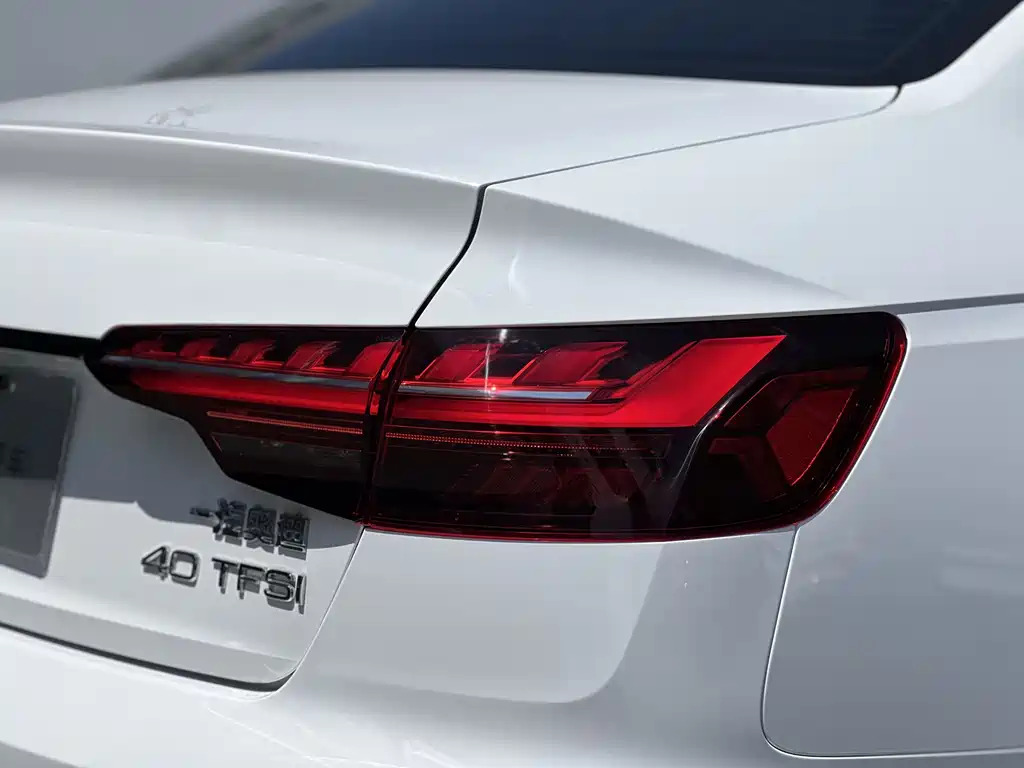 Audi A4L 2025 — фото 14