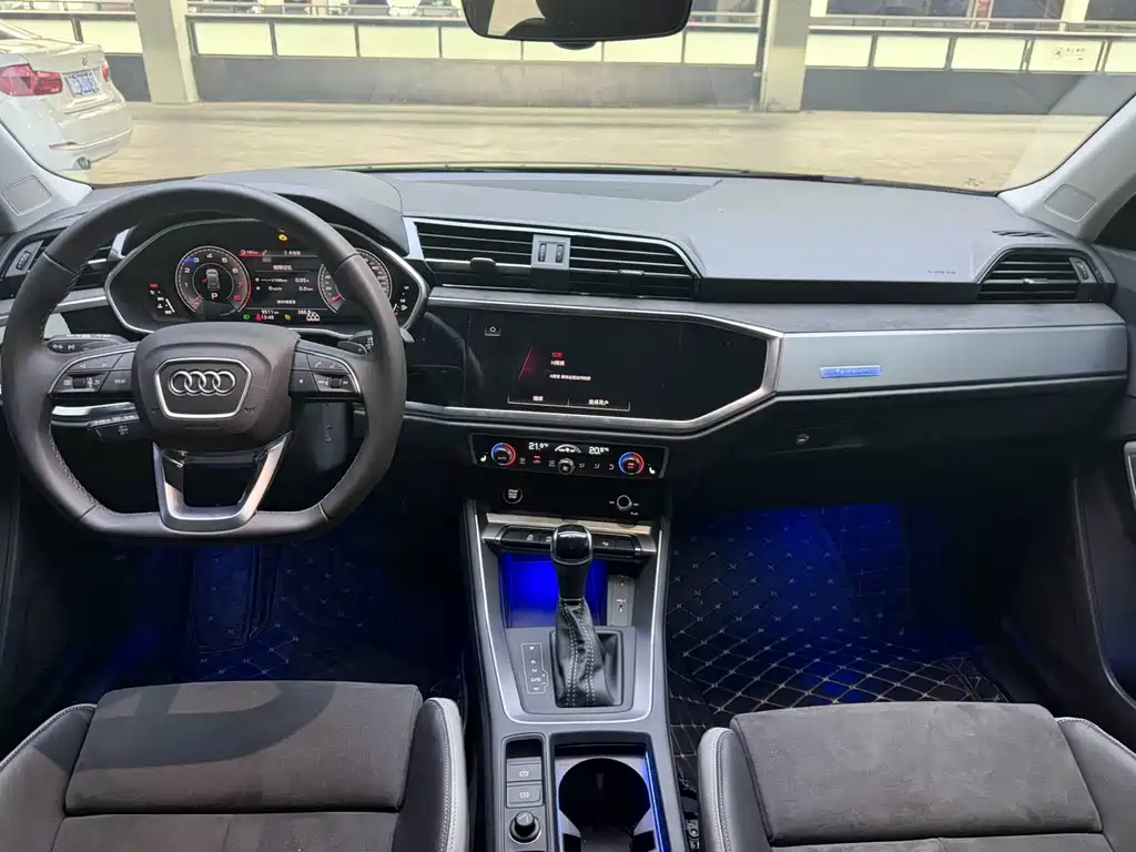 Audi Q3 2023 — фото 11