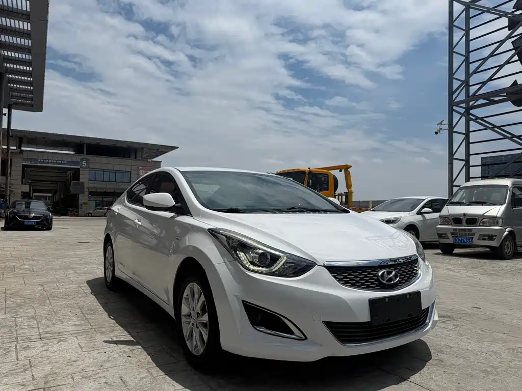 Hyundai Elantra Langdong 2017 — фото 3