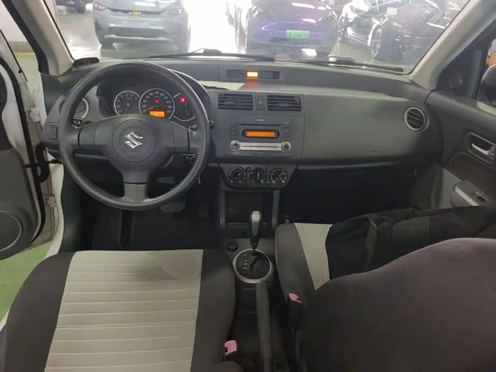 Suzuki Swift 2017 — фото 10