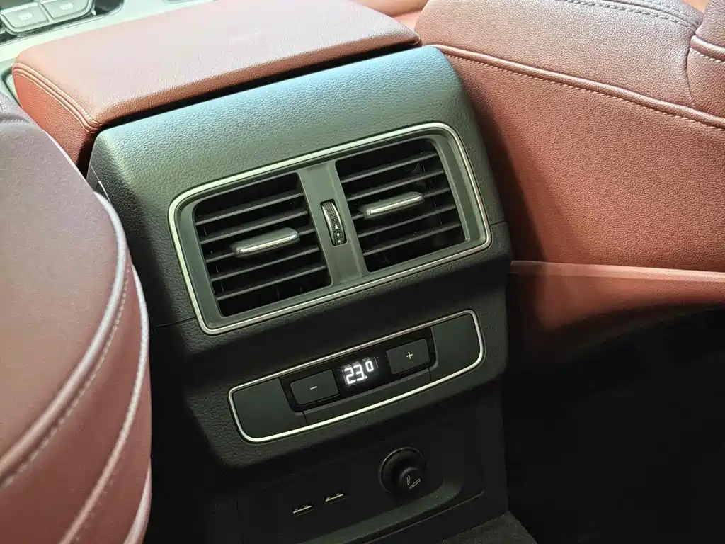 Audi Q5L 2022 — фото 14